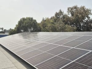 מערכת סולארית מוכנה על גג